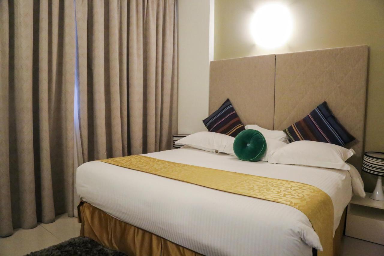 Gulf Suites Hotel Amwaj Manama Exteriör bild