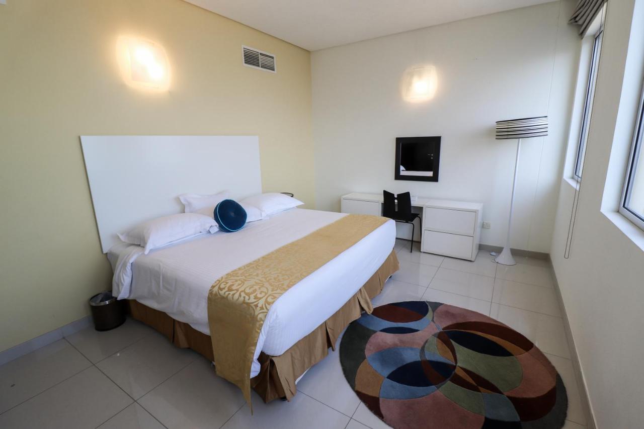 Gulf Suites Hotel Amwaj Manama Exteriör bild