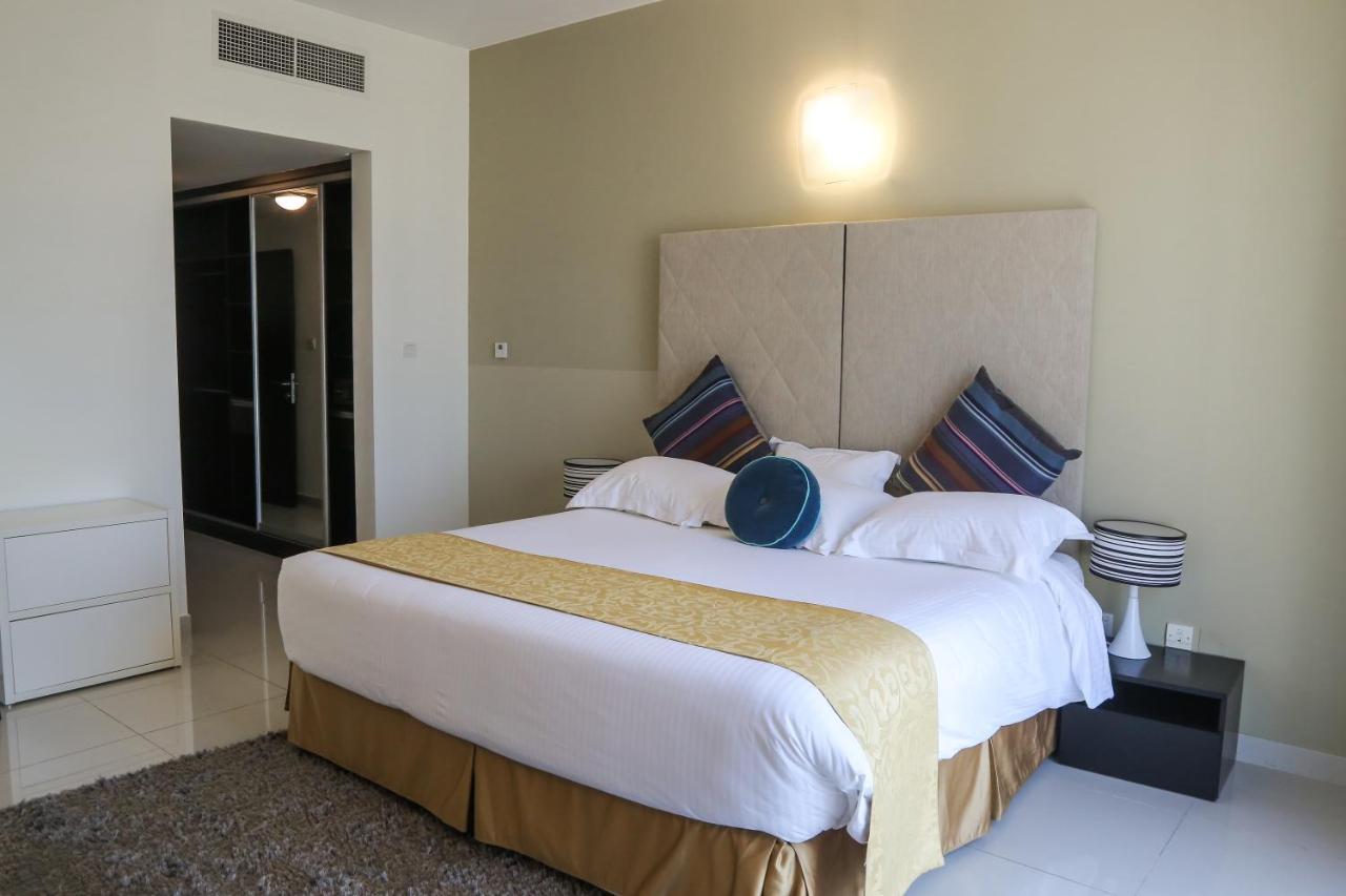 Gulf Suites Hotel Amwaj Manama Exteriör bild