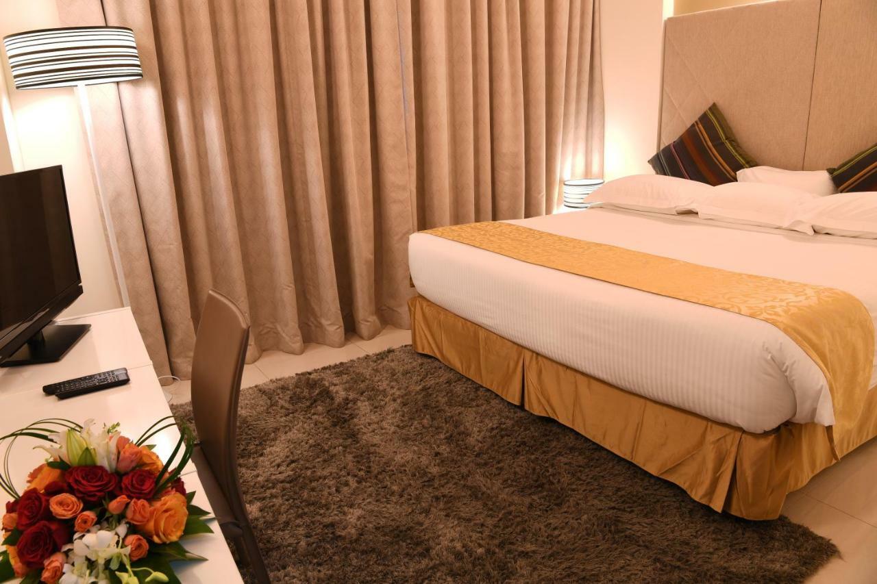 Gulf Suites Hotel Amwaj Manama Exteriör bild