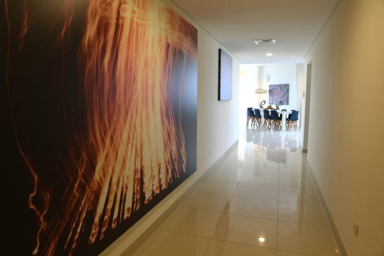 Gulf Suites Hotel Amwaj Manama Exteriör bild
