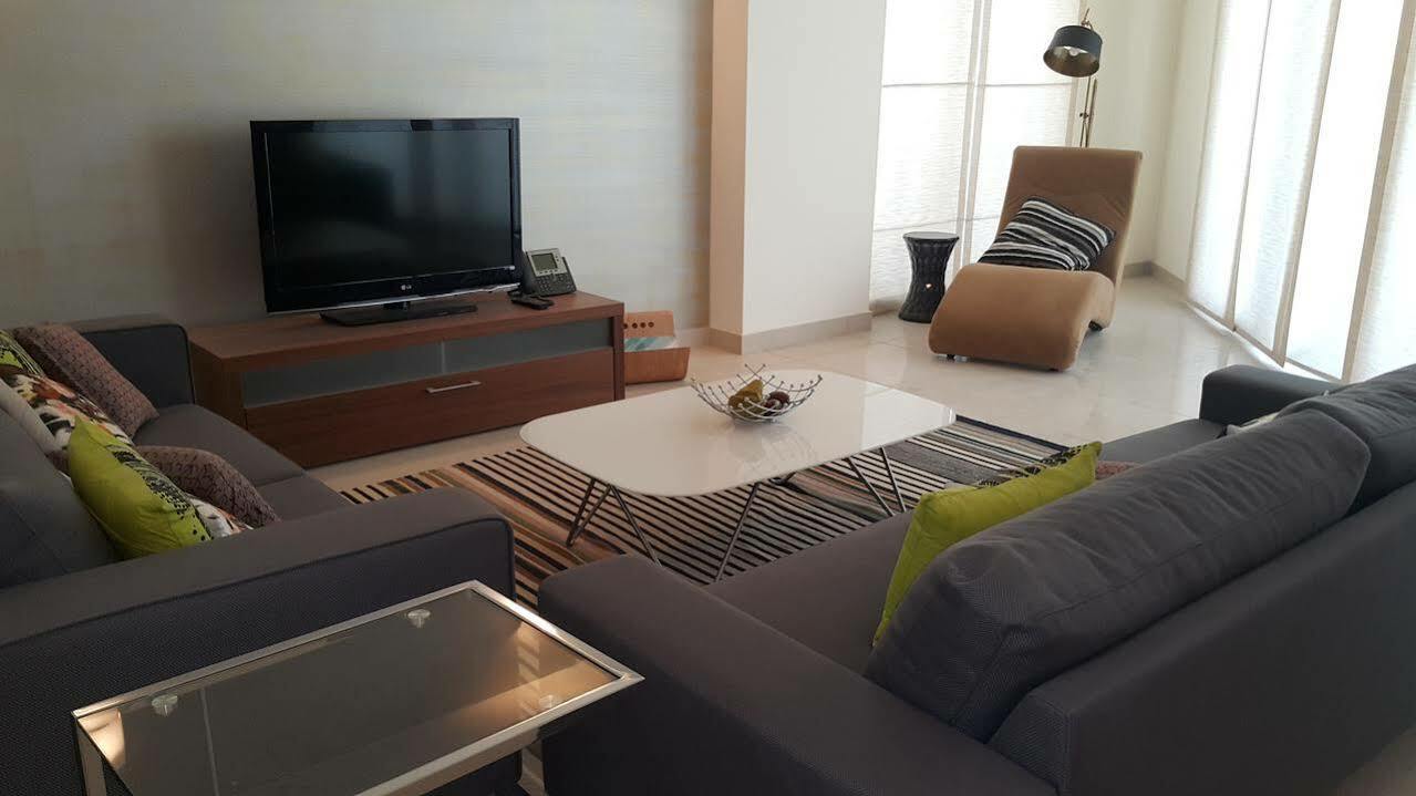 Gulf Suites Hotel Amwaj Manama Exteriör bild