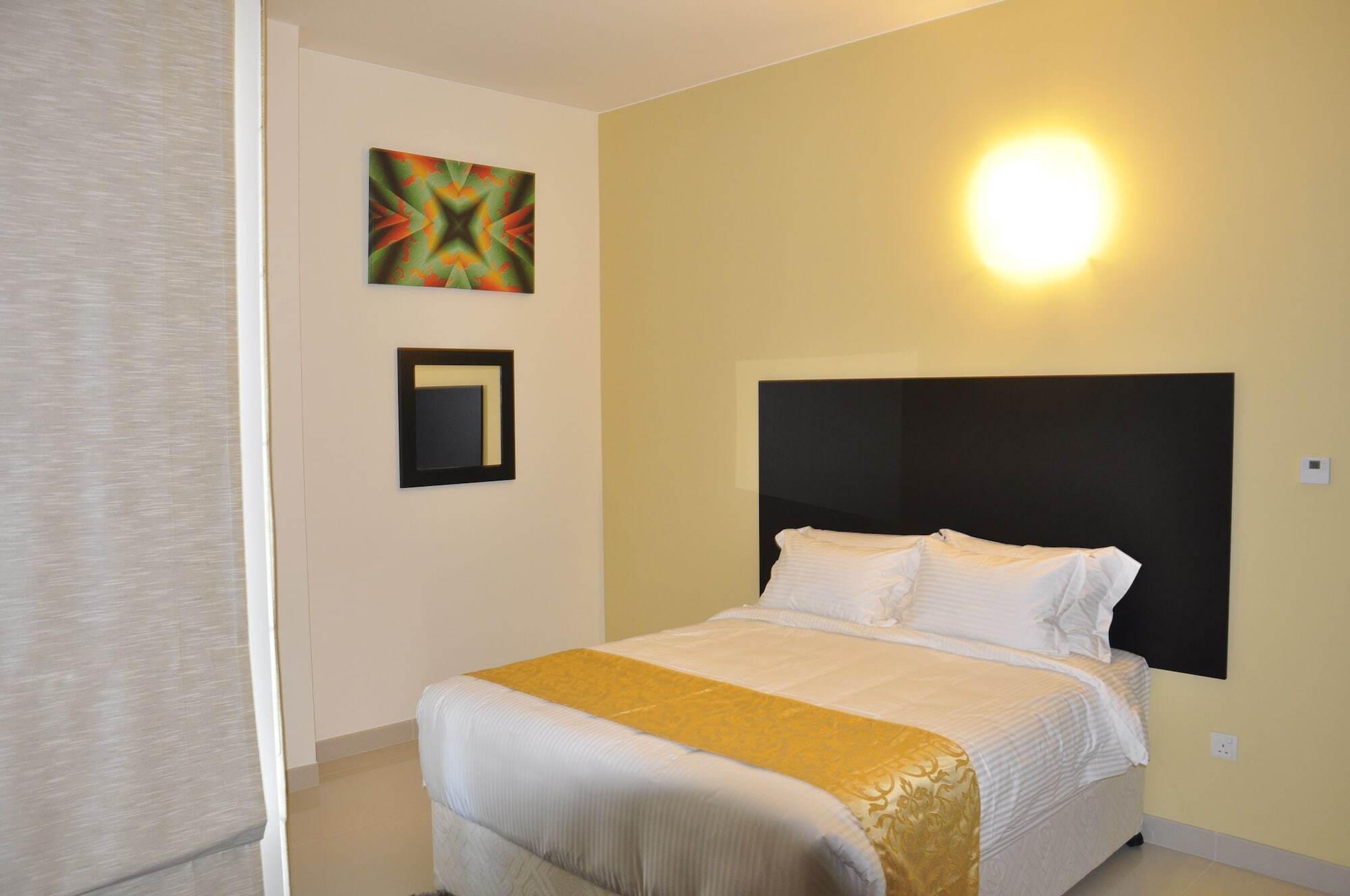 Gulf Suites Hotel Amwaj Manama Exteriör bild