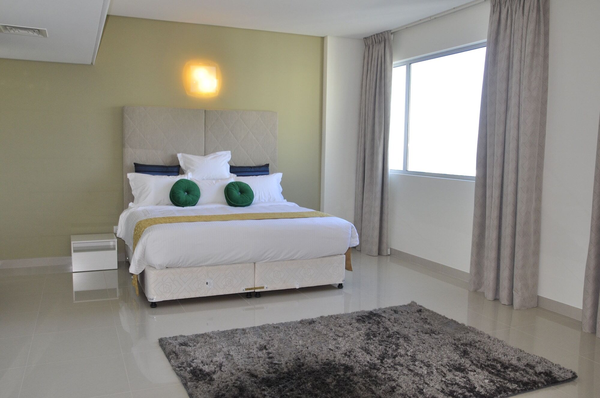 Gulf Suites Hotel Amwaj Manama Exteriör bild